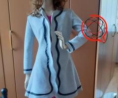 Szary rozkloszowany płaszczyk