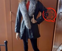 Rozkloszowany płaszczyk, kurtka