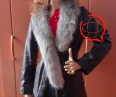 Rozkloszowany płaszczyk, kurtka