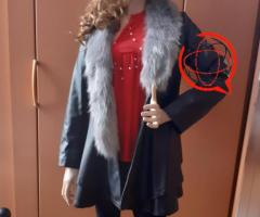 Rozkloszowany płaszczyk, kurtka