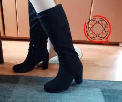 Kozaki na słupku nr 3