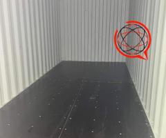 nowy i półnowy kontener dostępny do przechowywania i budowy domu, instalacji sklepu.