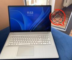 Sprzedam Nowy Laptop HP 17 cali 8 GB/256GB na gwarancji do 2025