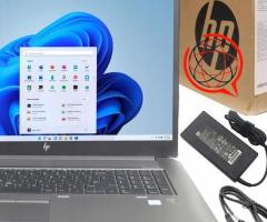 Sprzedam Nowy Laptop HP 17 cali 8 GB/256GB na gwarancji do 2025