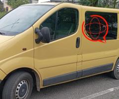 Opel Vivaro 2007r 2.5 klima Doka navigacja