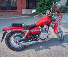 Honda Rebel 125, czerwony kolor, rok produkcji 1997