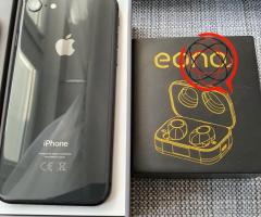 Iphone 8 64GB sluchawki bezprzewodowe