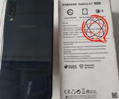Samsung galaxy A7 2018 + sluchawki bezprzewodowe Buds Live