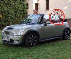 Mini cooper s cabrio sidewalk