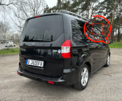 Ford Tourneo Courier 1.0 EcoBoost Titanium