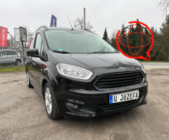 Ford Tourneo Courier 1.0 EcoBoost Titanium