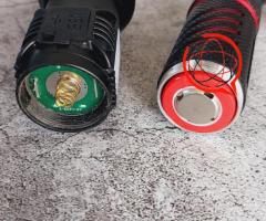 Moc i funkcjonalność w Twojej dłoni: Latarka-powerbank z 8 trybami świecenia