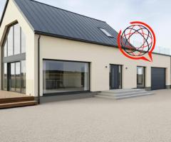 Dom na obrzżach wioski pod lasem