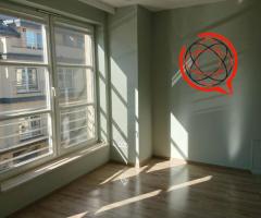 Nowoczesny dom w Wawrze z 7 pokojami, 2 łazienki, garaż oraz 2 miejsca zewnętrzne. Dwa duże tarasy, 